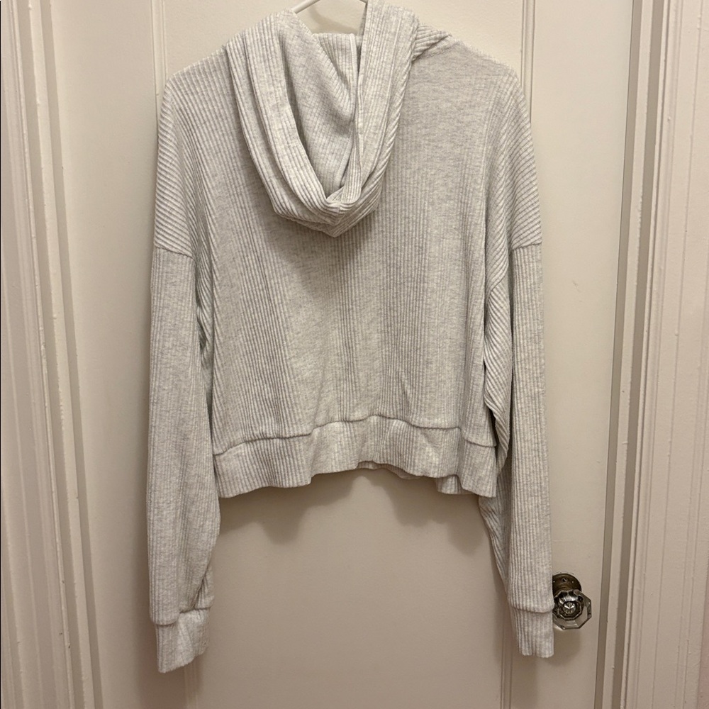Alo Muse Hoodie in White Heather - Picture 4 of 4